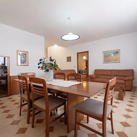 Europa 60 Apartment